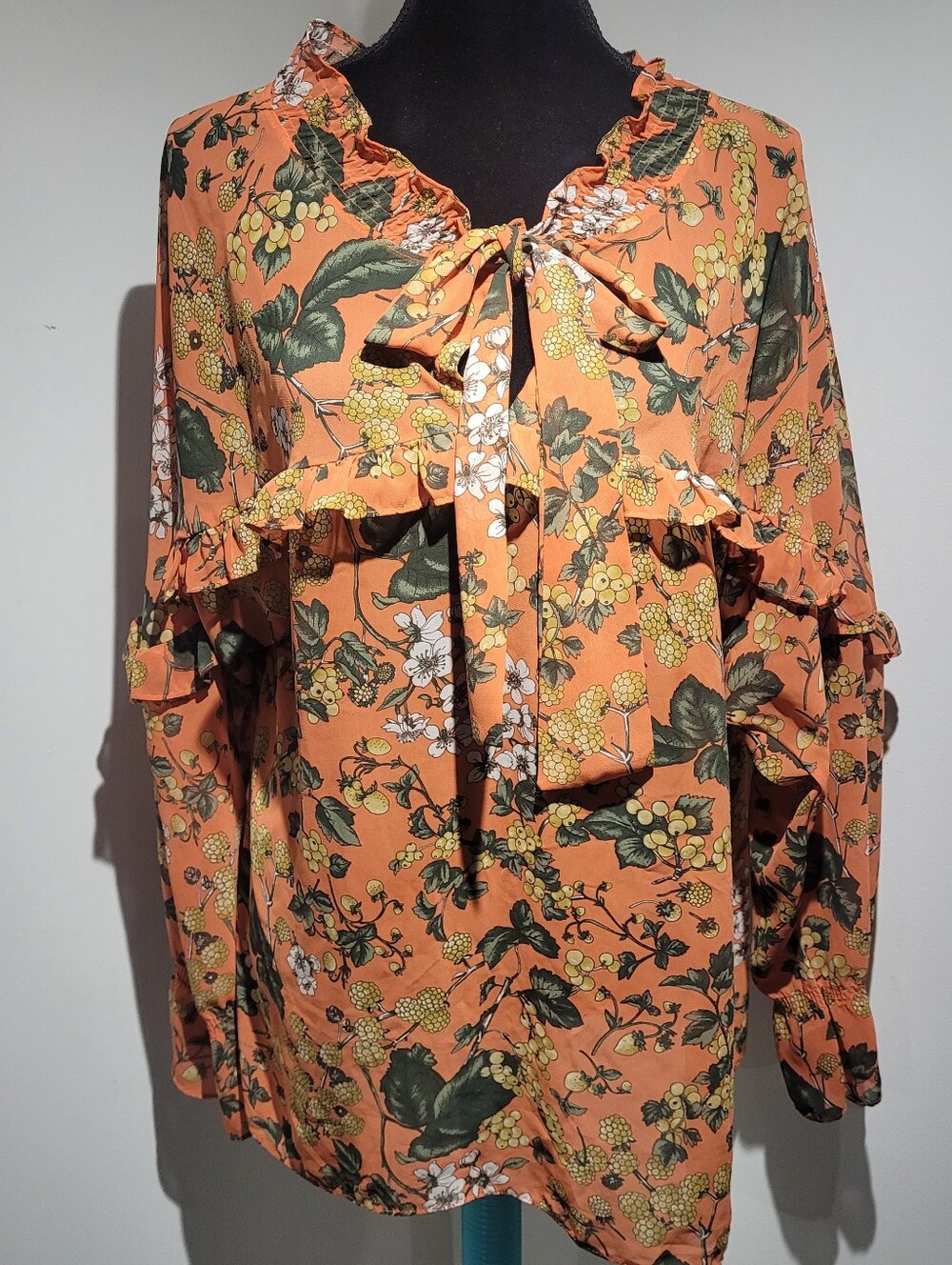 Kim's Boutique Women's Floral Tie-Neck Ruffle Blouse XL Orange Green Cottagecore